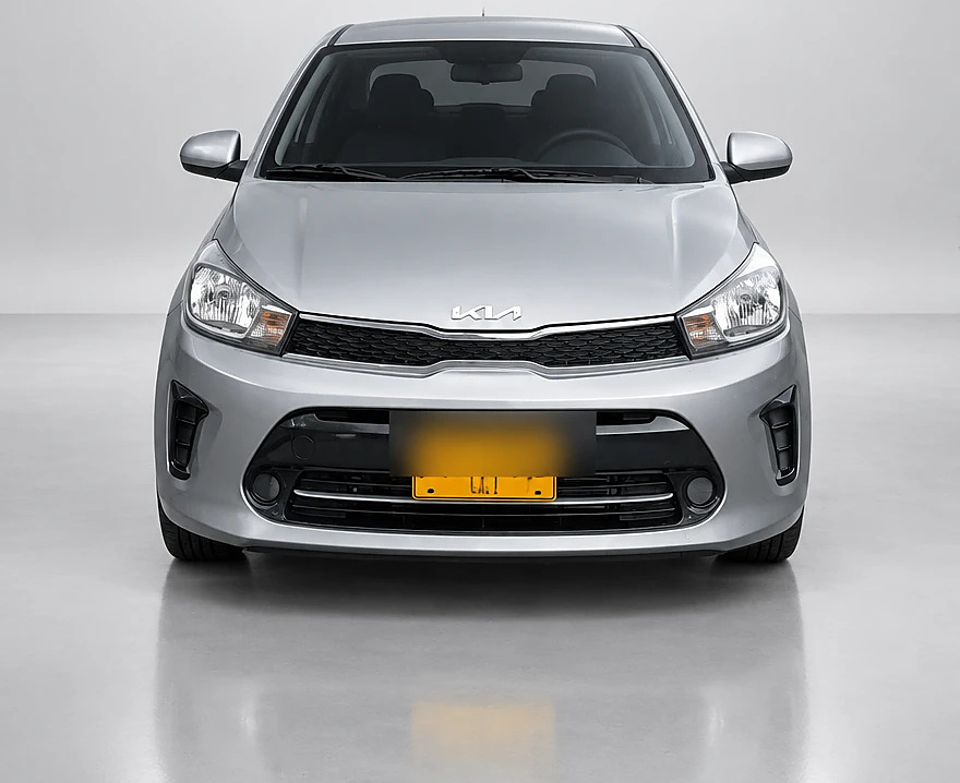 Kia Soluto de frente